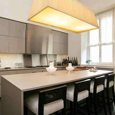 3br San Babila District - What'app - 0034-635-520-036 - For Reservations! Daire