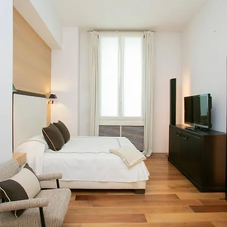 3br San Babila District - What'app - 0034-635-520-036 - For Reservations! Daire